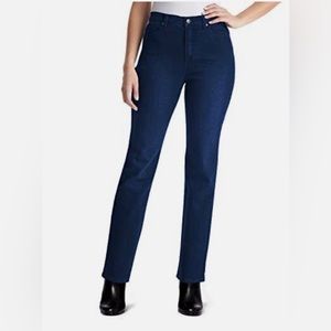 NWOT Gloria Vanderbilt Amanda Jeans in average length size 22
